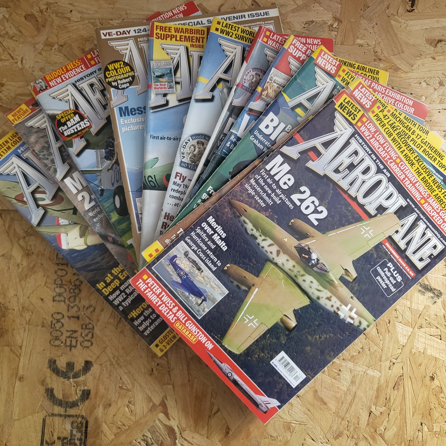 12x Aeroplane Magazines 2005 FULL YEAR Bundle/Job Lot (0025) Spitfire Me 262 The Black Arrows