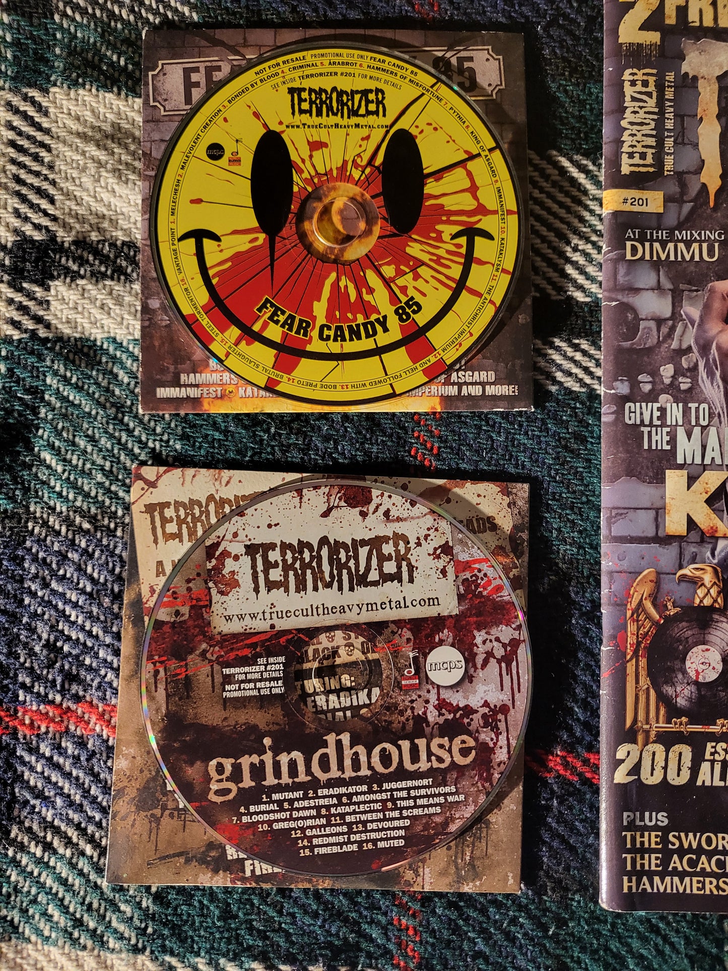 Terrorizer Magazine September 2010 #201 (973) 2 CD's Dimmmu Killing Joke Swans