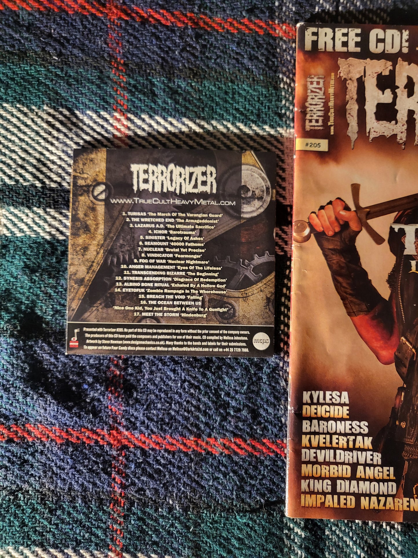 Terrorizer Magazine December 2010 #204 (973) 1 CD Electric Wizard Woe Krieg Nile
