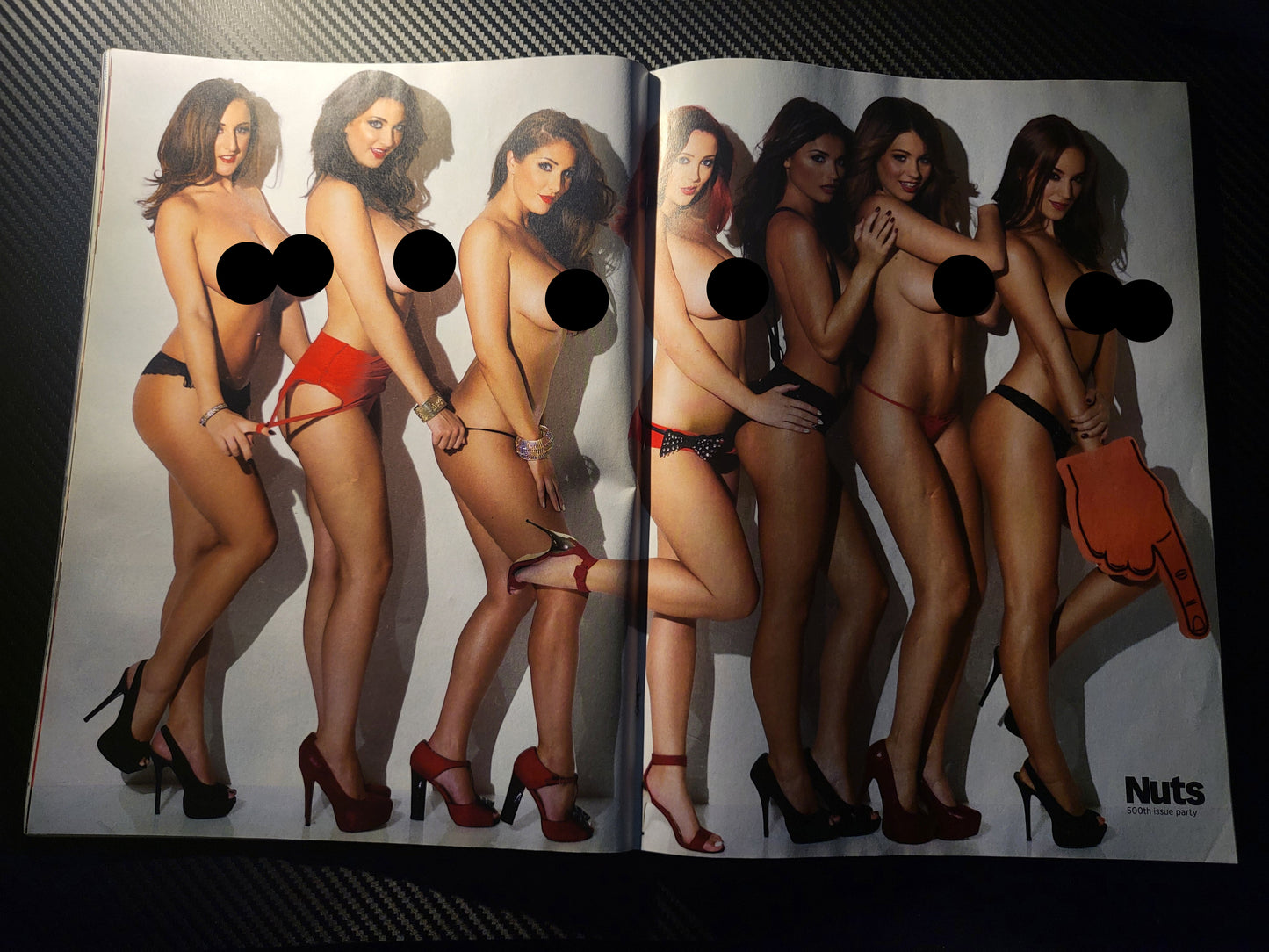 Nuts Magazine 18-24 October 2013 (984)(Rare) 2x POSTER Lucy Pinder Holly Peers