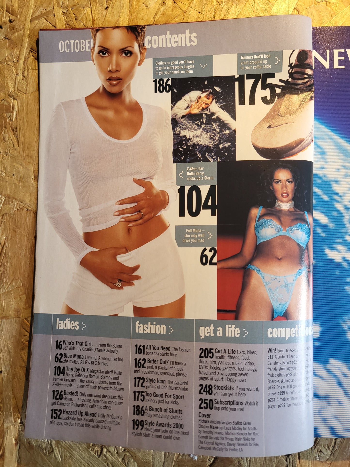 MAXIM Magazine October 2000 (1027) Halle Berry Rebecca Romijn Famke