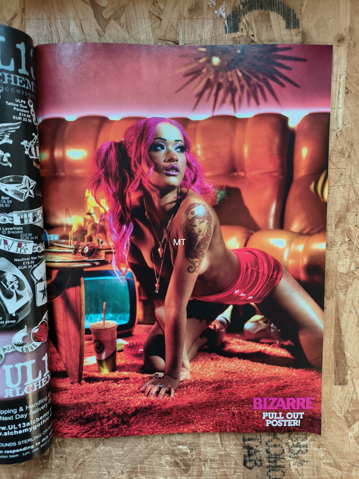BIZARRE Magazine November 2009 (1057) Skin Bianca Beauchamp