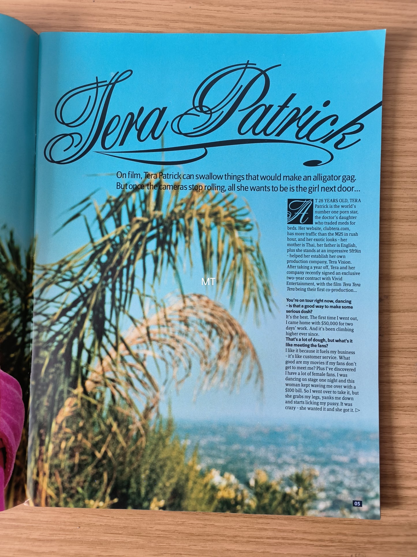 FHM Magazine Supplement "Ad*lt Entertainment" (1079) Tara Patrick Aurora Snow Laurie Wallace Tawny Roberts