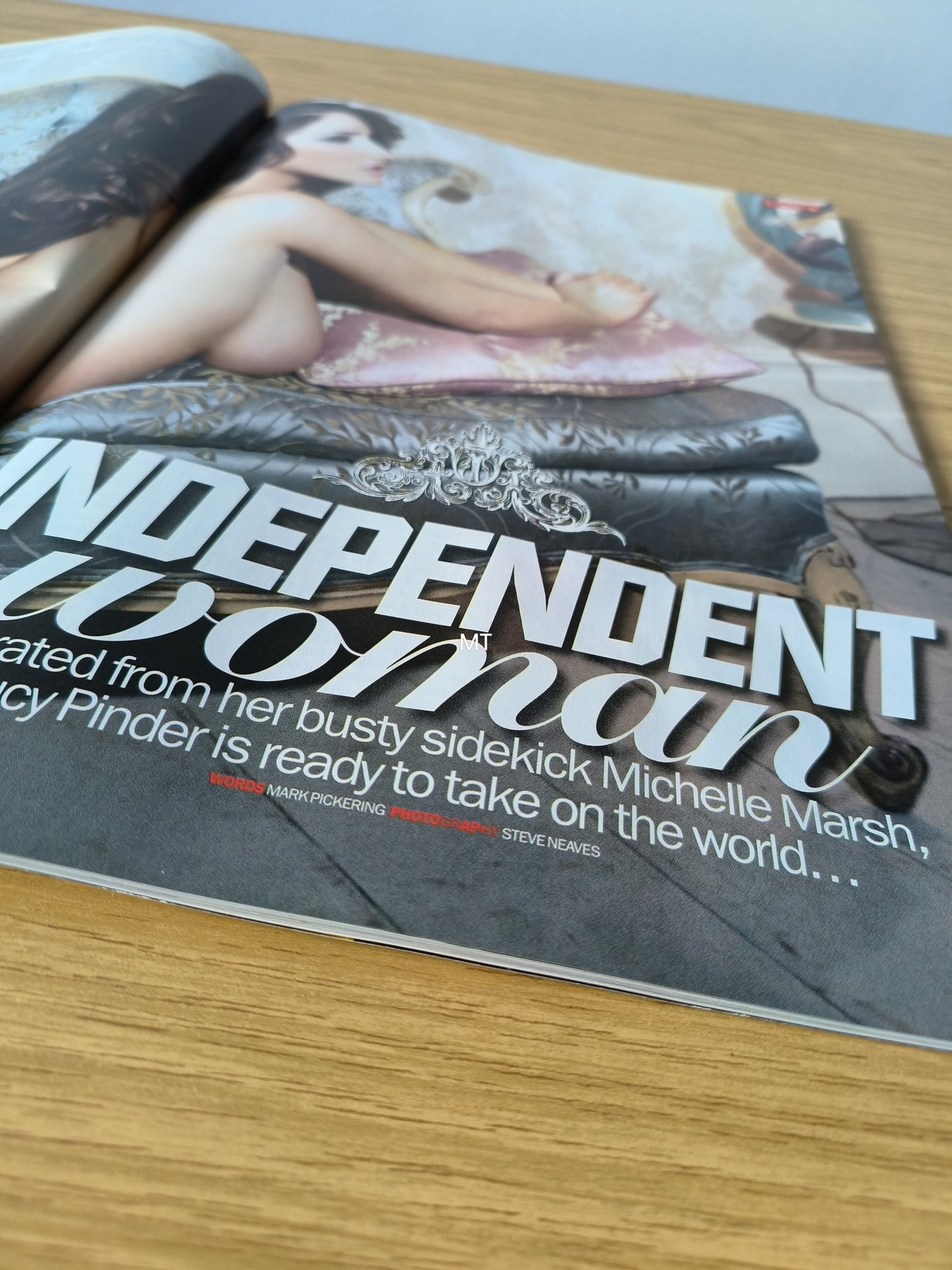 MAXIM Magazine February 2008 RARE (1080) Lucy Pinder Sophie Howard