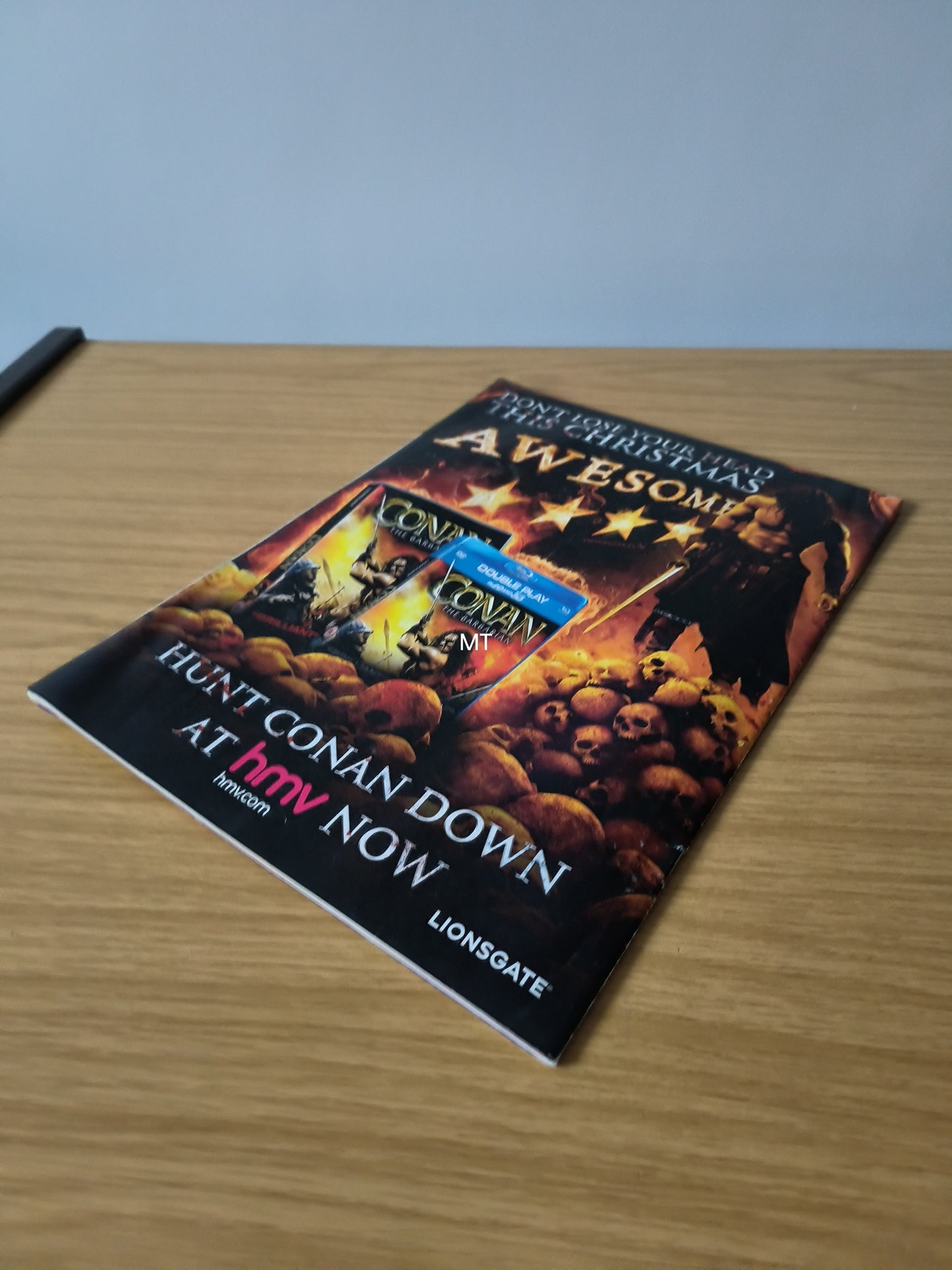 ZOO Magazine 16-22 November 2011 (1099) Kim Kardashian Rosie Jones