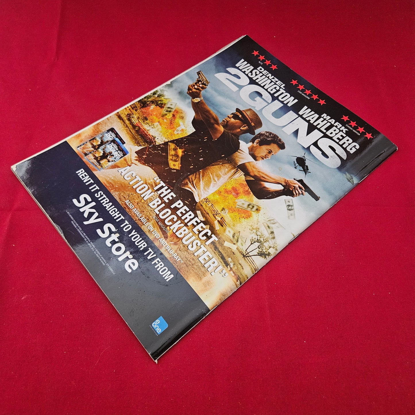 Nuts Magazine 13–26 December 2013 (1253) Christmas Special Lucy Pinder Helen Flanagan