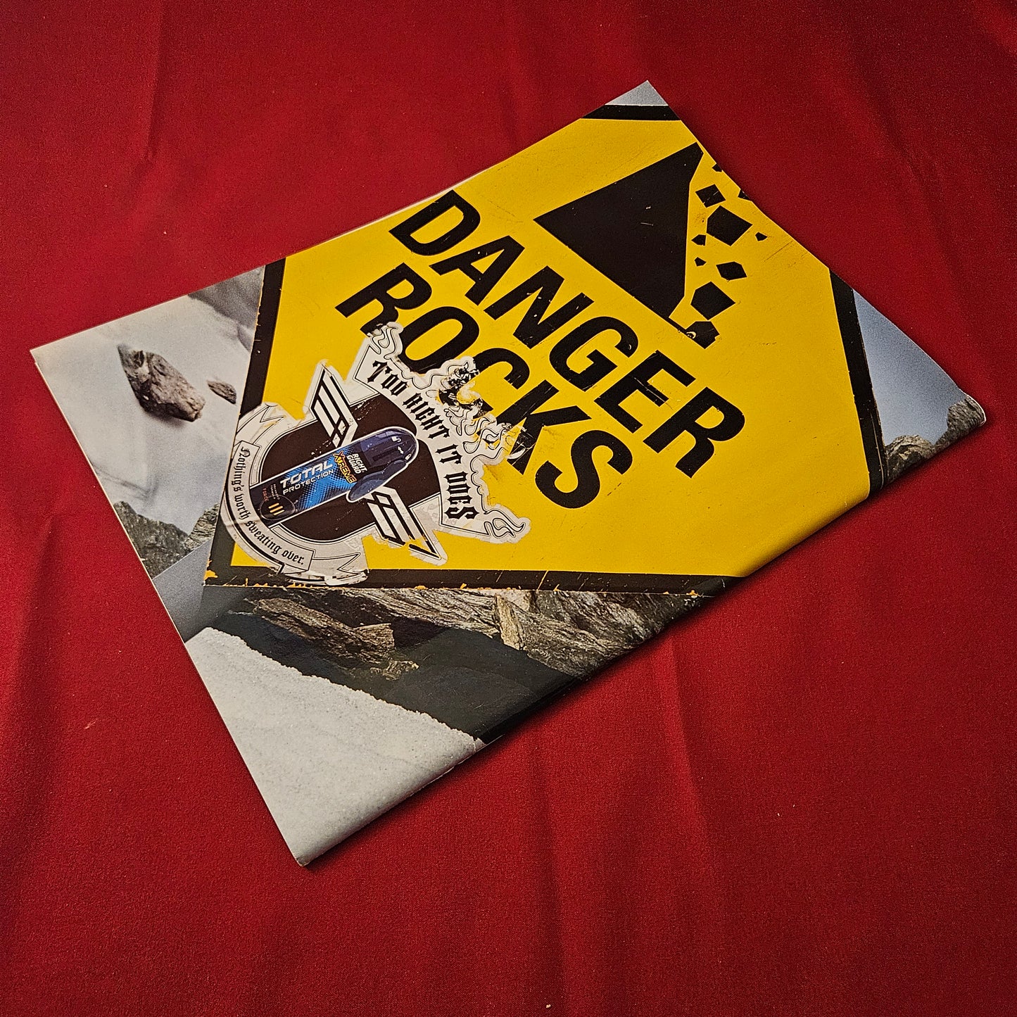 Nuts Magazine 17-23 September 2004 (1256) Denise Van Outen Rachel Natalie