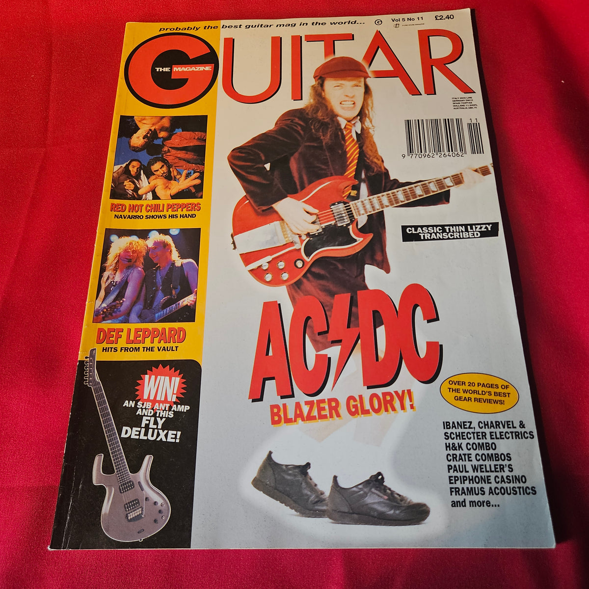Guitar Magazine November 1995 AC/DC Angus Young Def Leppard RHCP Thin Lizzy (1502)