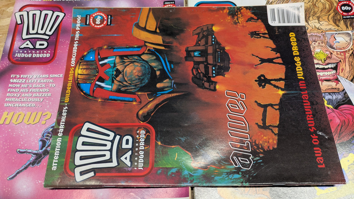 9x 2000AD JUDGE DREDD Comics/Magazines 1994 Bundle/Job Lot (0020)
