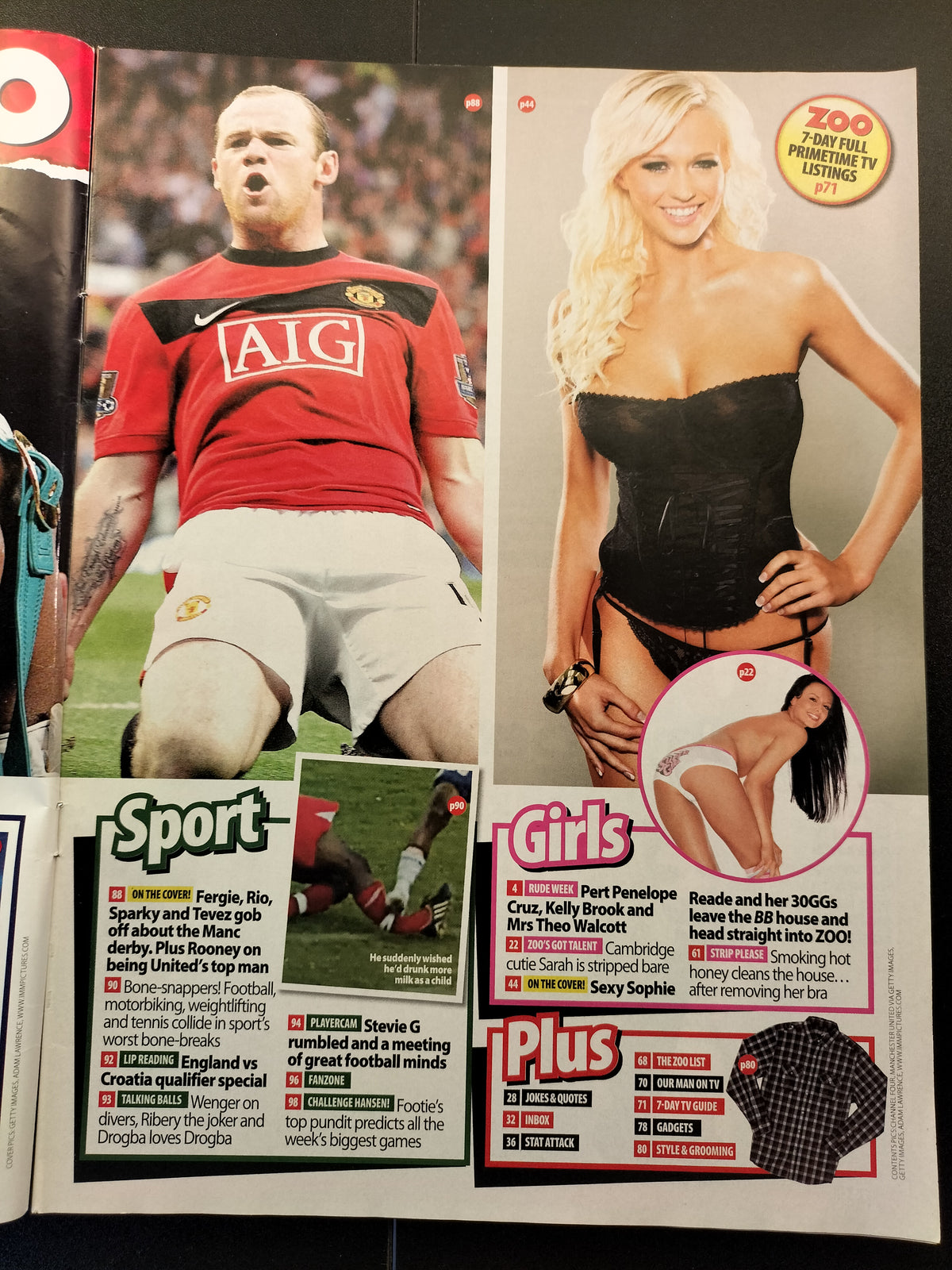 Zoo Magazine 18-24 September 2009 POSTER Sophie Reade Mayweather Rooney SKU 1557
