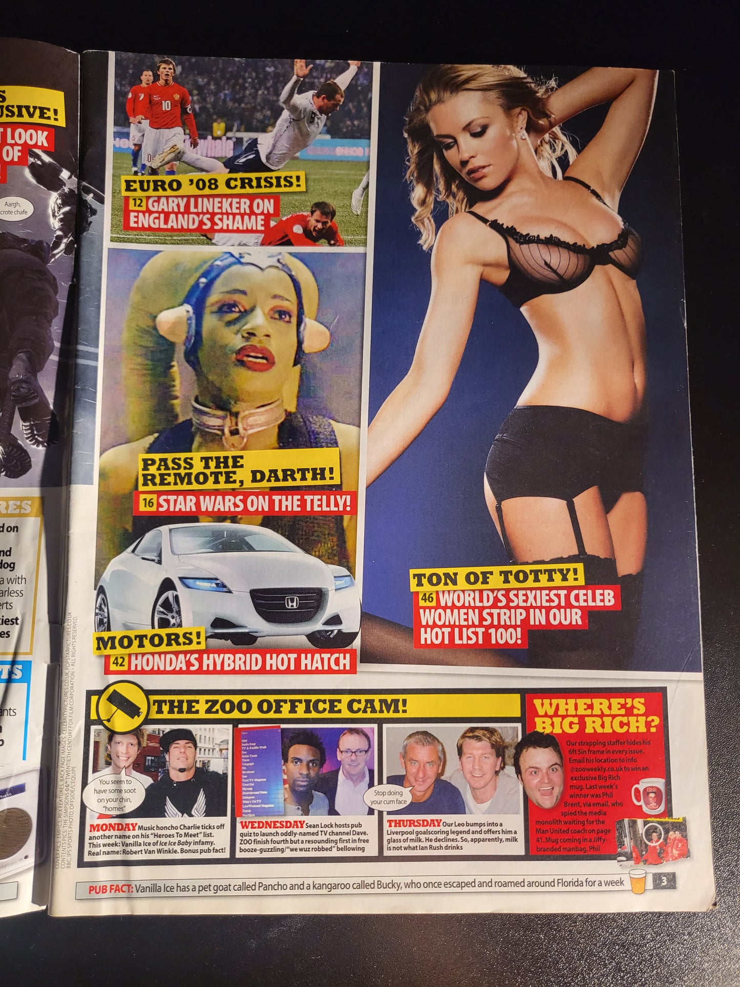 Zoo Magazine 26 Oct-1 Nov 2007 (765) Keeley Harding Alba Emily Scott POSTER
