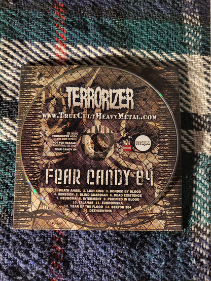 Terrorizer Magazine January 2011 #205 (973) 1 CD Turisas Kylesa Arch Enemy