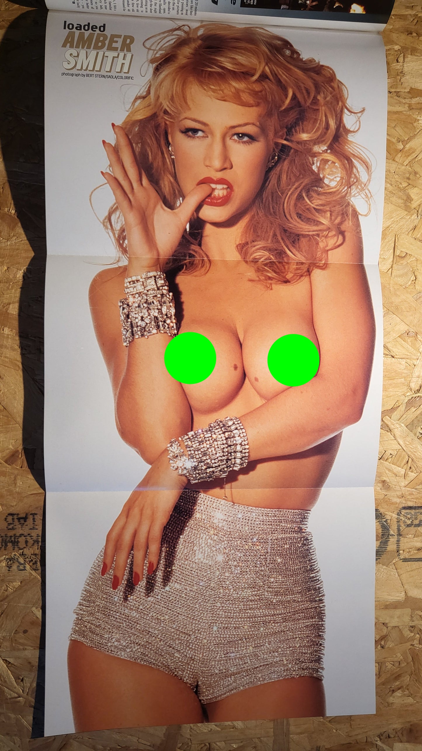 Loaded Magazine April 1997 (RARE)(1012) Amber Smith POSTER Judge Dredd