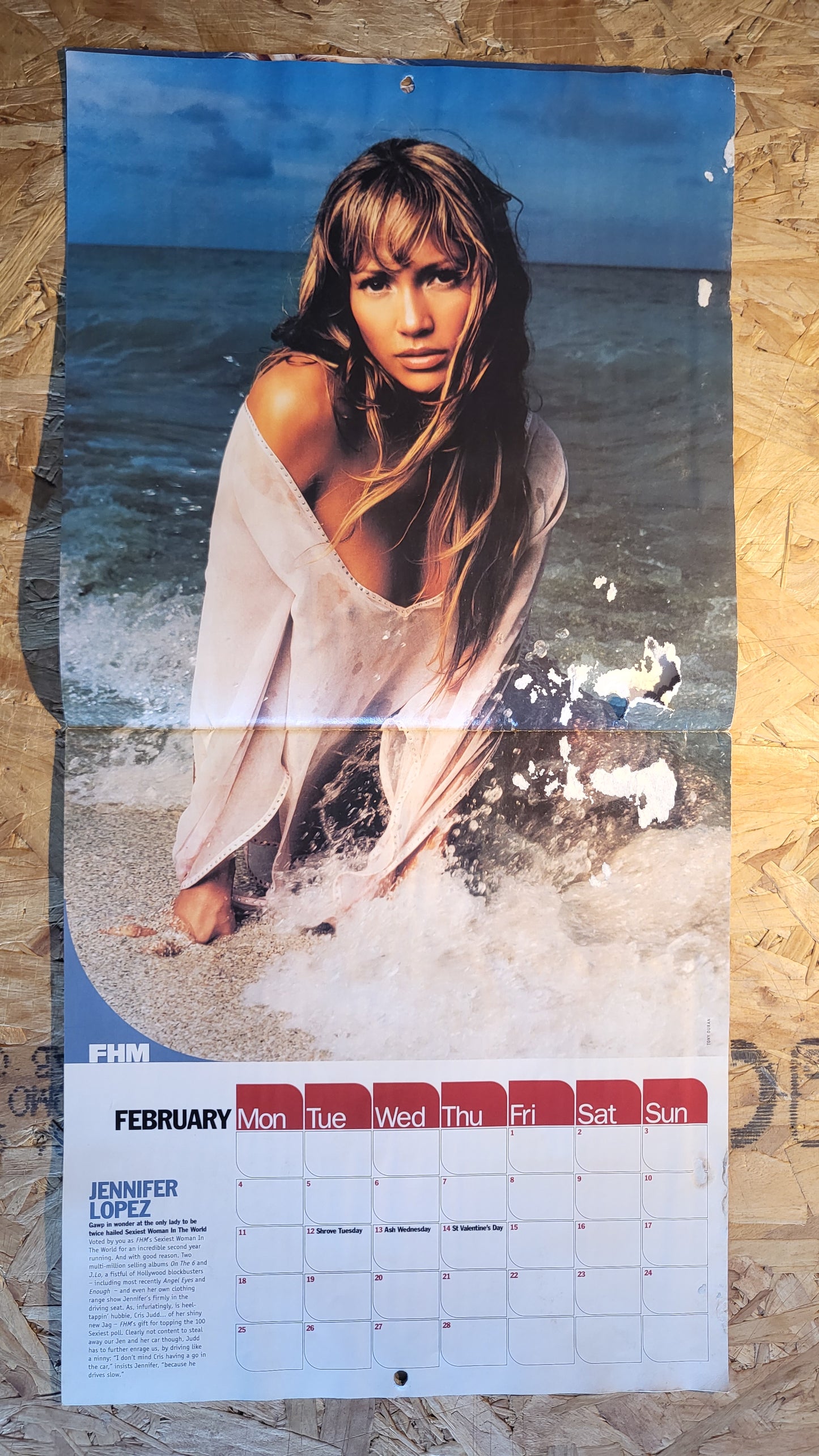 FHM Magazine Calendar 2002 DAMAGED (BB005) Carmen Electra Jennifer Lopez