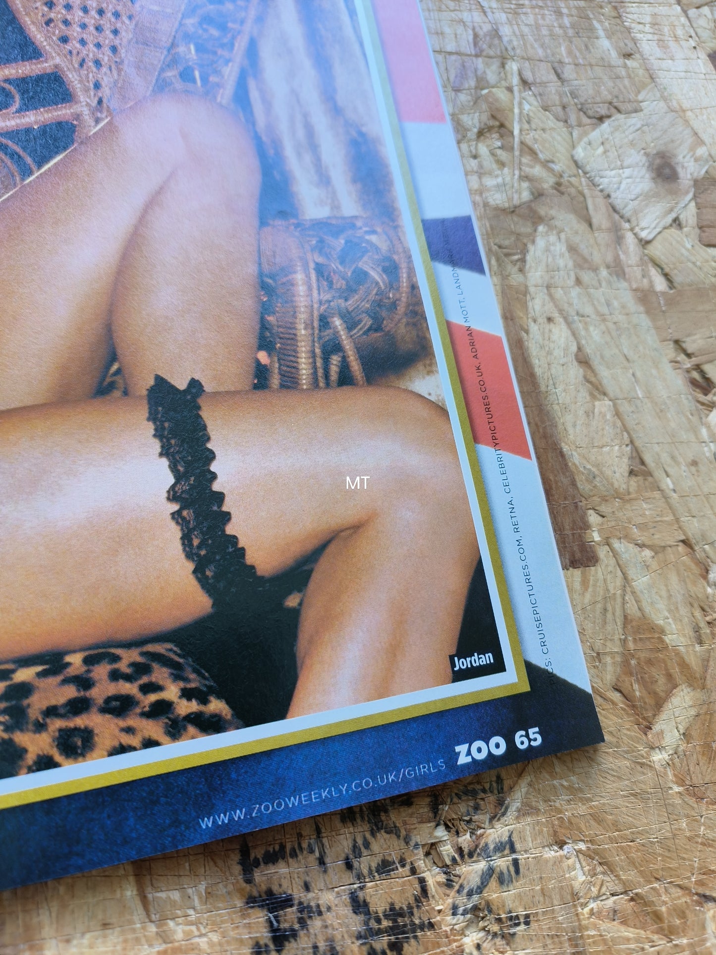 ZOO Magazine 11-17 February 2005 (1052) Jennifer Ellison Lucy Pinder Abi Titmuss