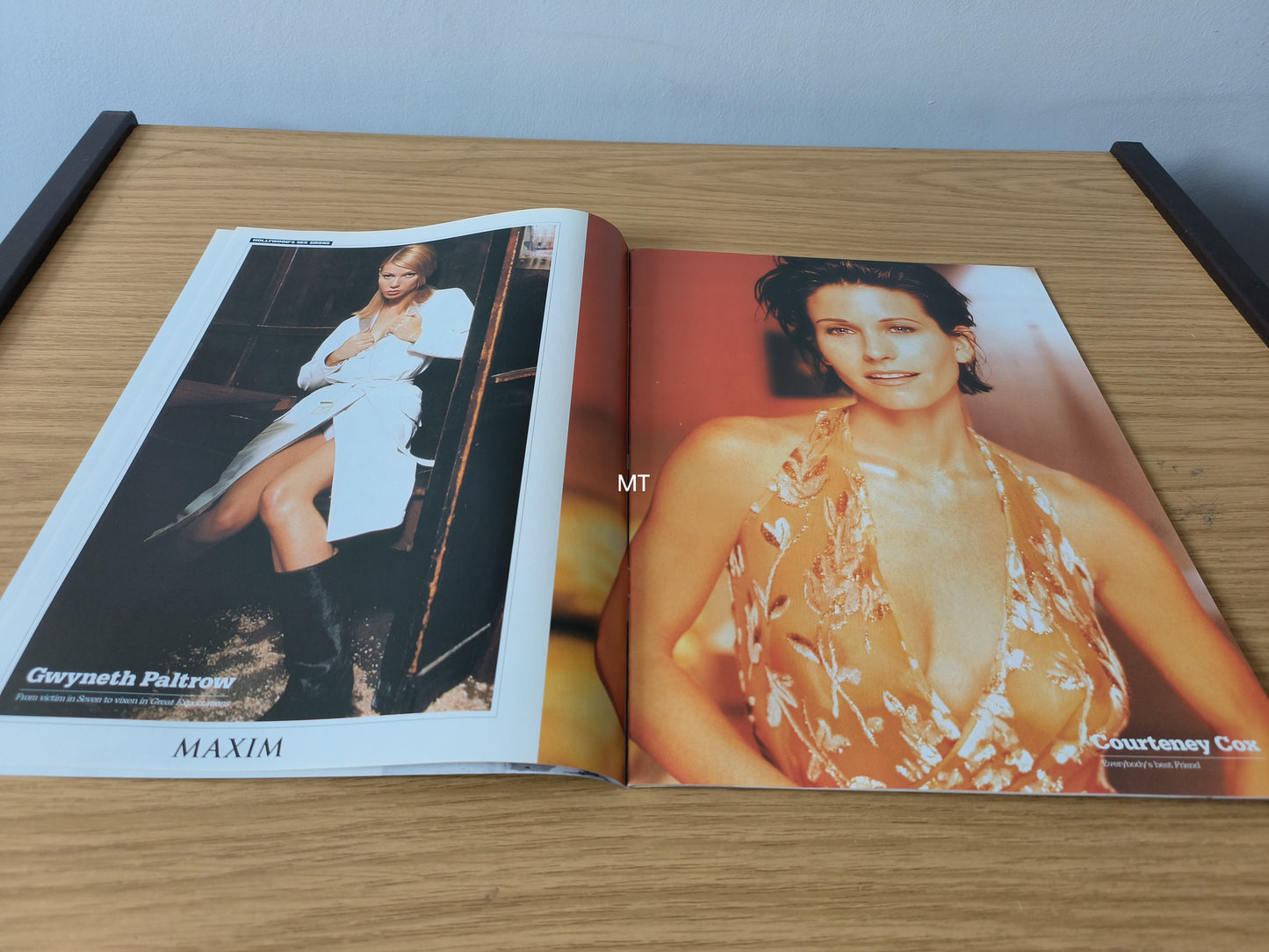 MAXIM Magazine Supplement "Hollywood's S*x Sirens Exposed" RARE (1079) Courteney Cox Sharon Stone