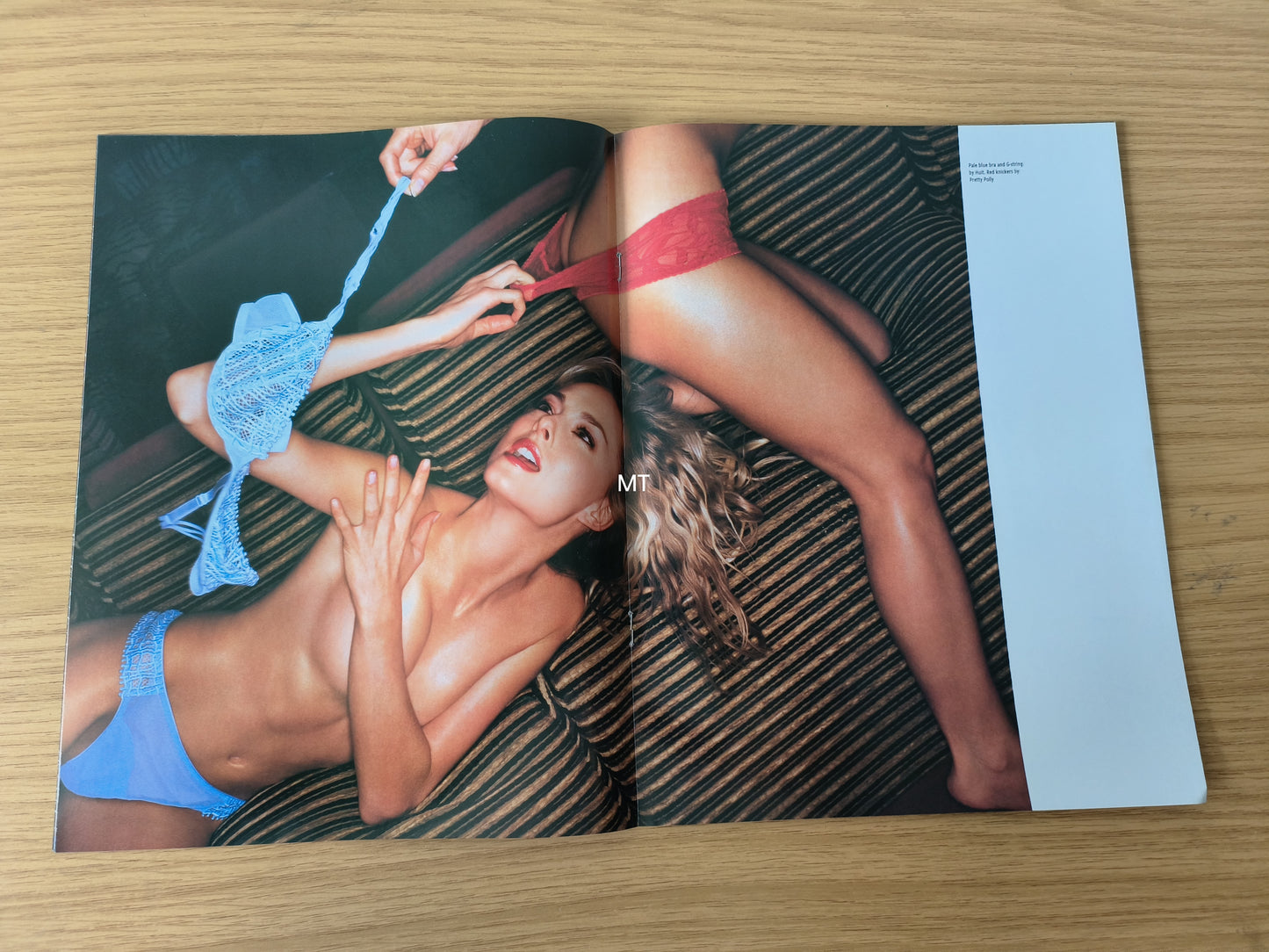 MAXIM Magazine Supplement "The Lingerie Peep Show" RARE (1079)