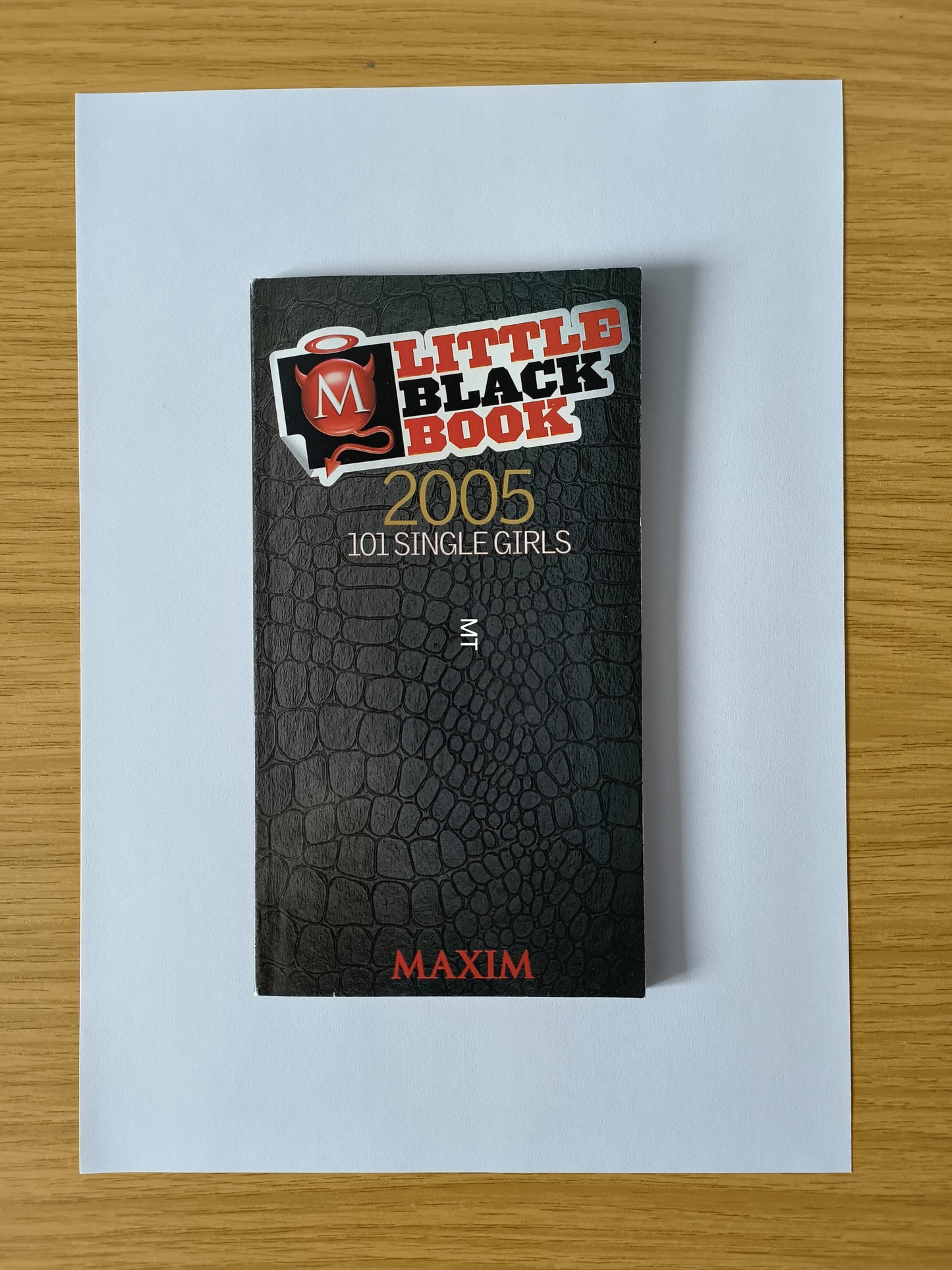 MAXIM Magazine Supplement Little Black Book 2005 101 Single Girls (BB004)