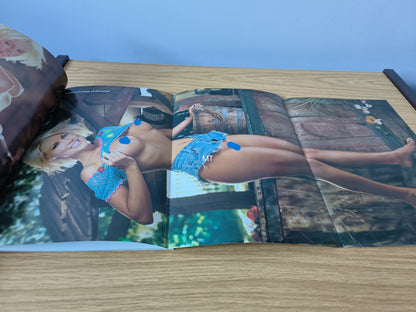 PLAYBOY Magazine September 2001 Vol 48 No 9 RARE (1084) Jerri Manthey Dalene Kurtis