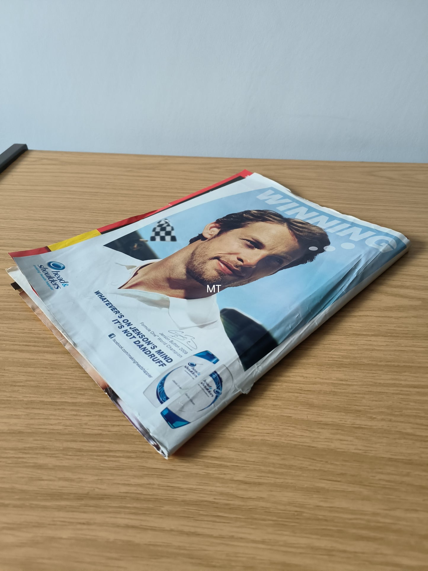 ZOO Magazine 8-14 April 2011 DAMAGED (1092) Sam Bowden Coleen Rooney