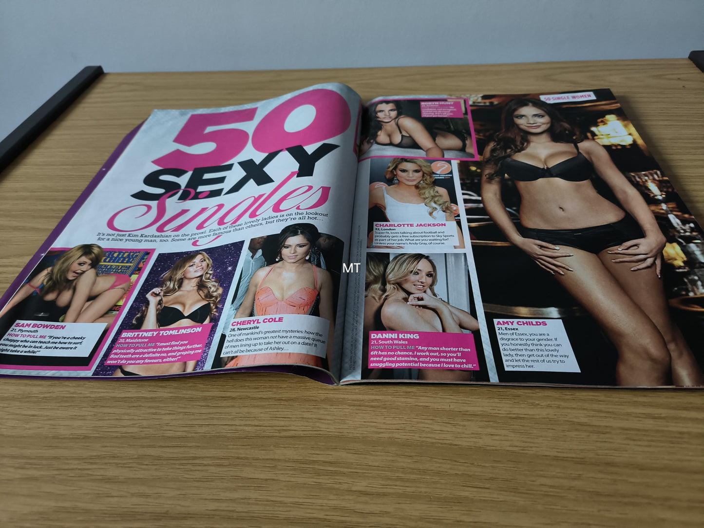 ZOO Magazine 16-22 November 2011 (1099) Kim Kardashian Rosie Jones
