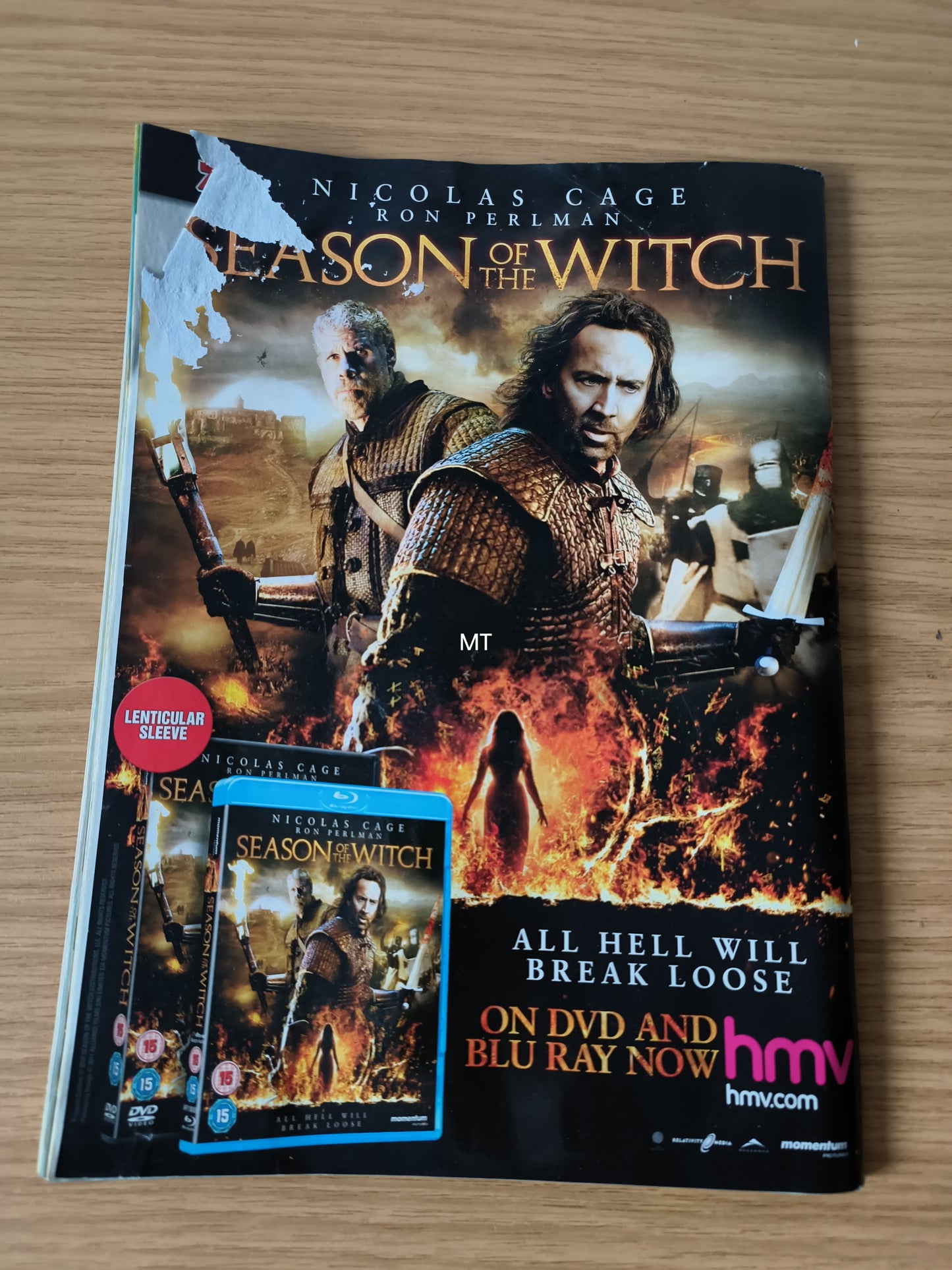 ZOO Magazine 1-7 July 2011 (1099) Genna Mullins Sacha Brooke Sophie Webster