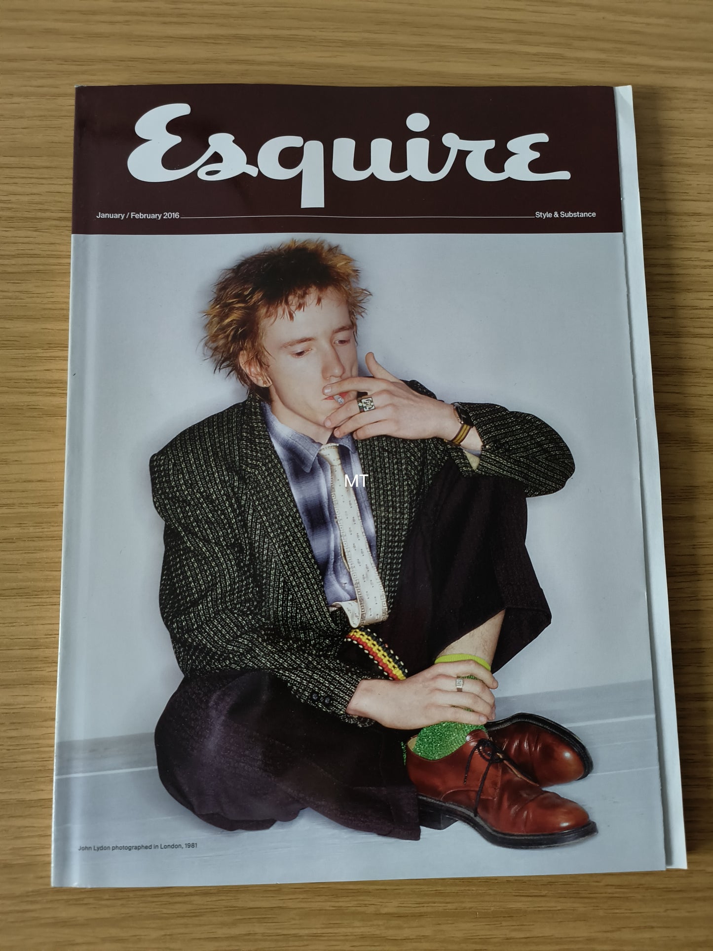 ESQUIRE Magazine January/February 2016 RARE LIMITED (1102) John Lydon Harvey Keite