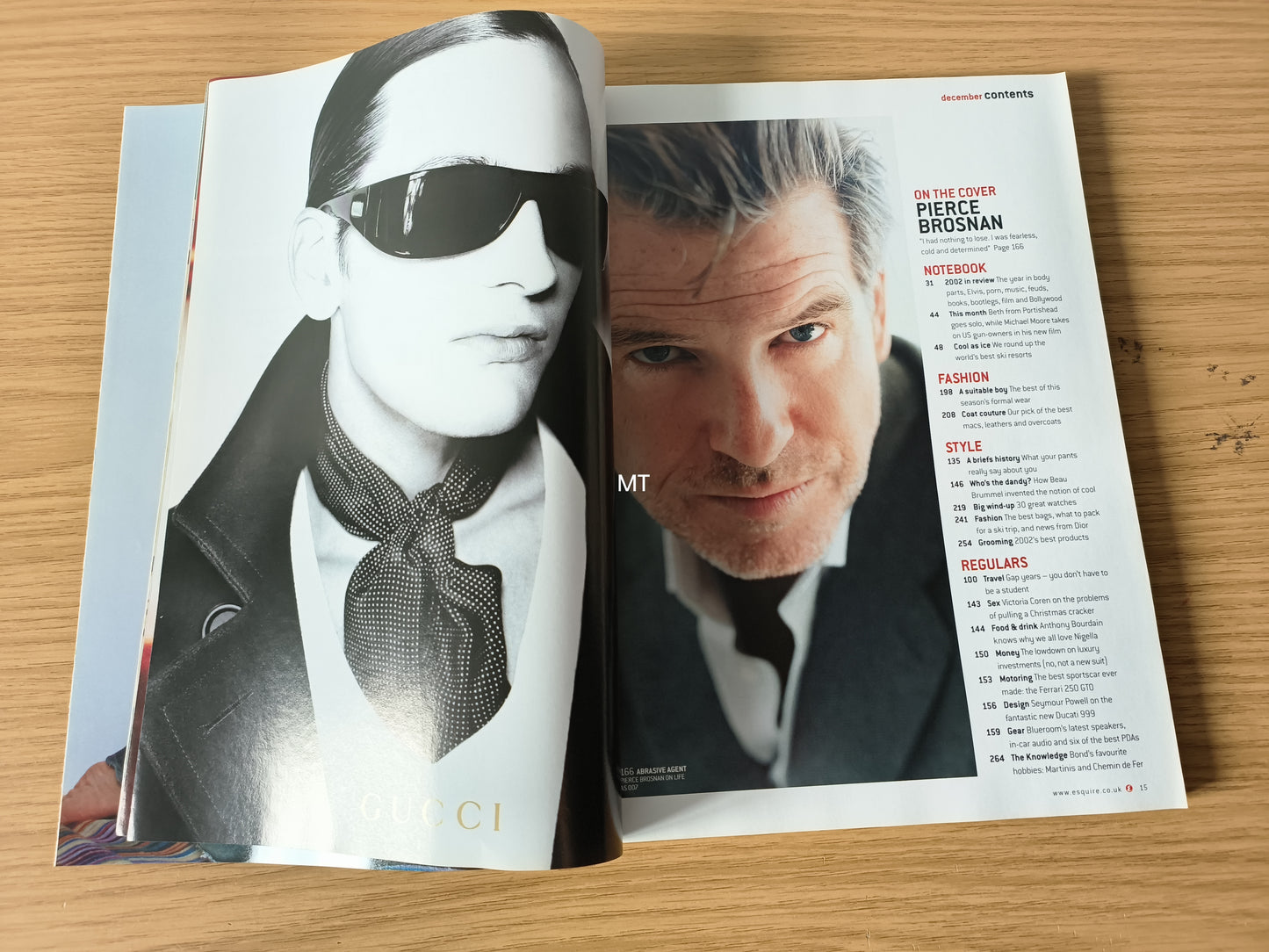 ESQUIRE Magazine December 2002 RARE (1106) PIERCE BROSNAN Halle Berry Samantha Morton Joe Calzaghe