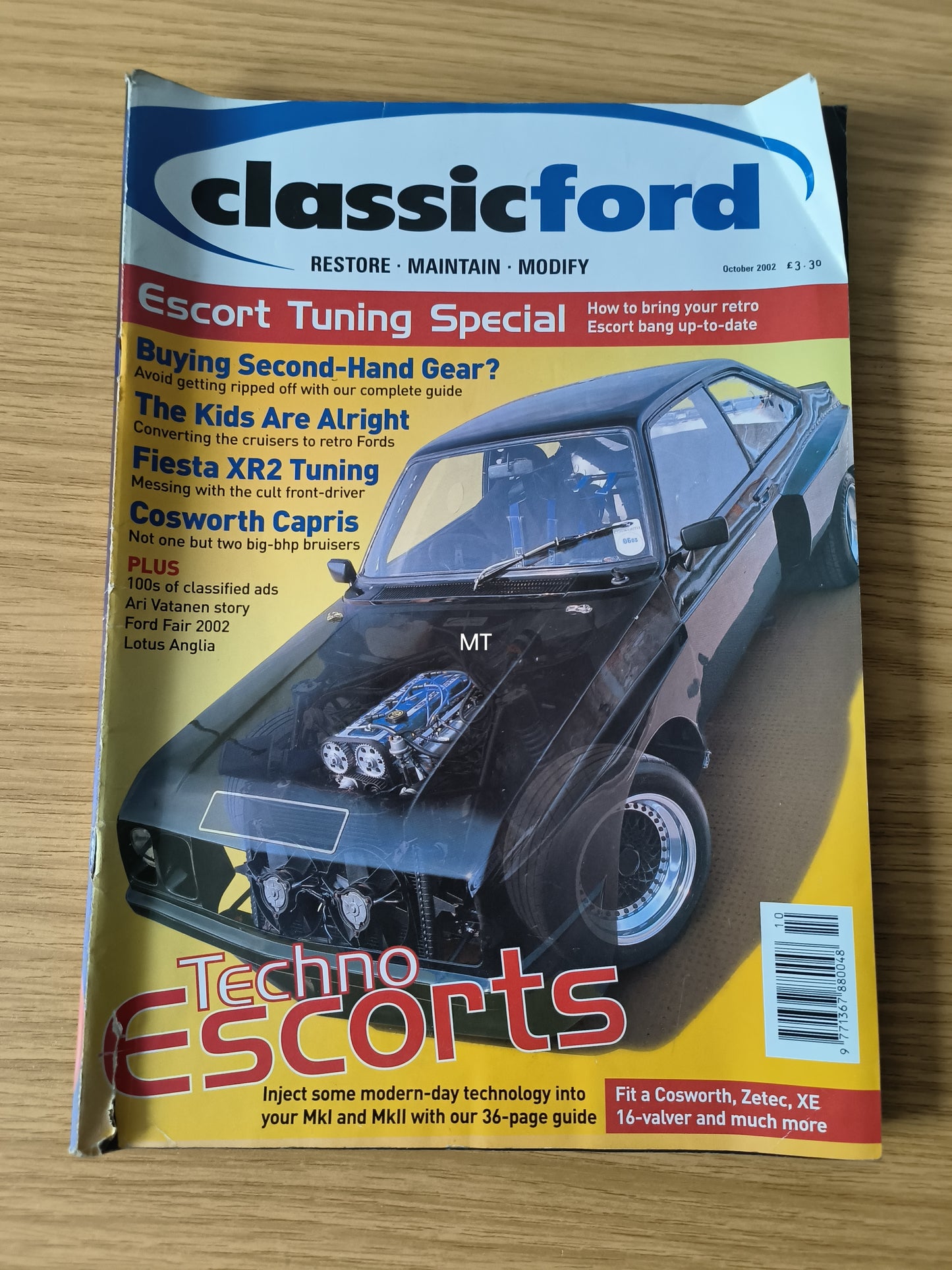 CLASSIC FORD Magazine October 2002 (1117) Escort RS Fiesta XR2 Ari Vatanen Lotus Anglia