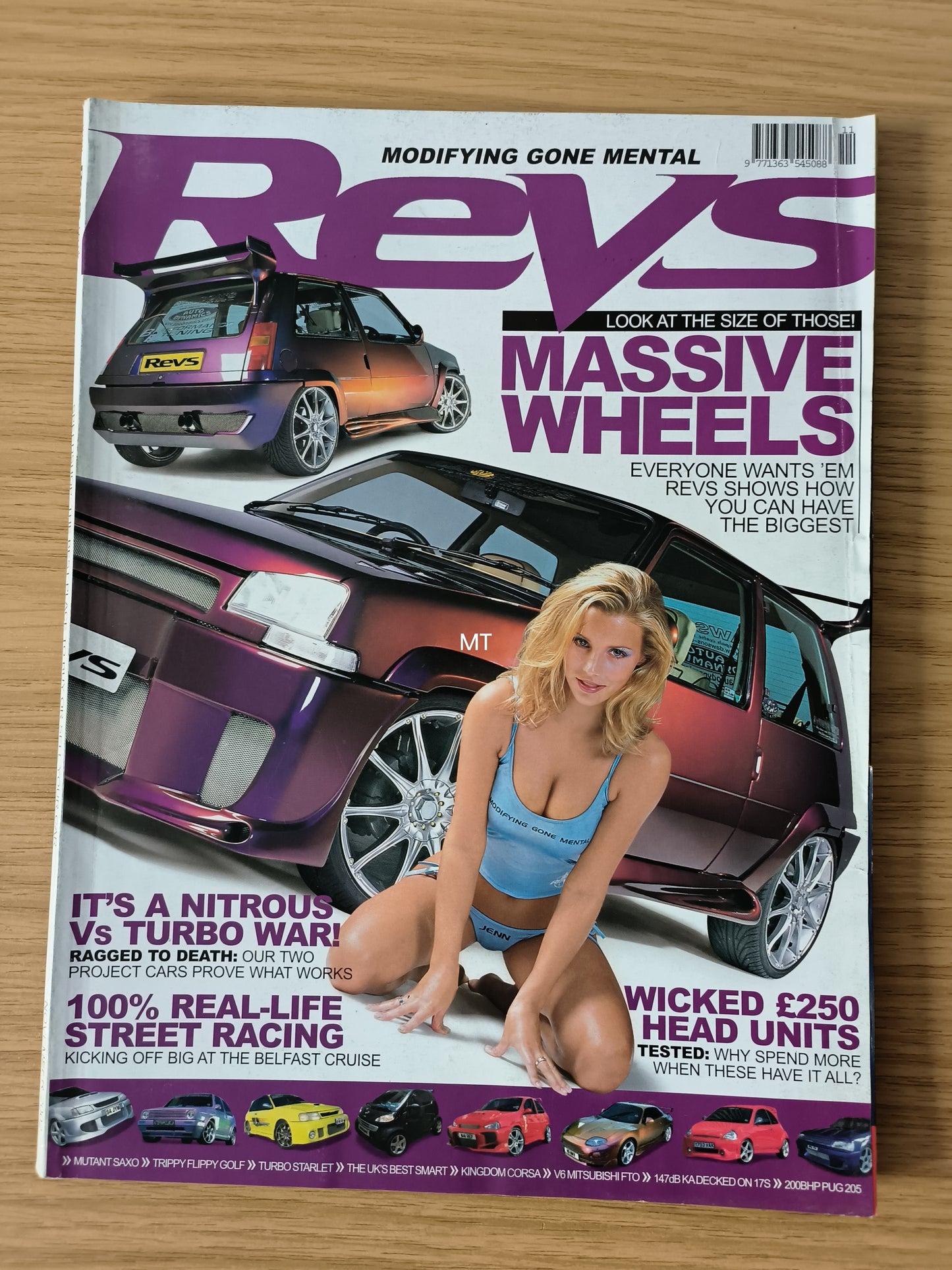 Revs Magazine November 2002 Mutant Saxo Turbo Starlet Kingdom Corsa Triphy Flippy Golf FTO 200bhp 205 Kadbecked 147