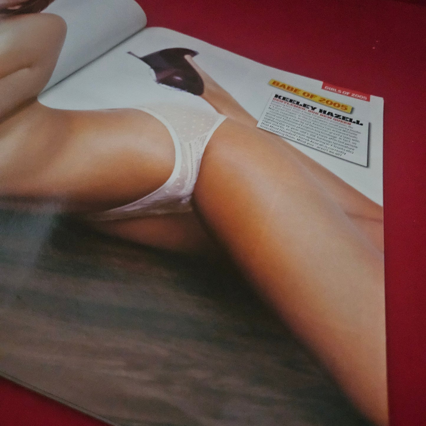 ZOO Magazine 9-15 December 2005 (1221) Jessica Alba Keeley Hazell Tera Patrick Kelly Brook