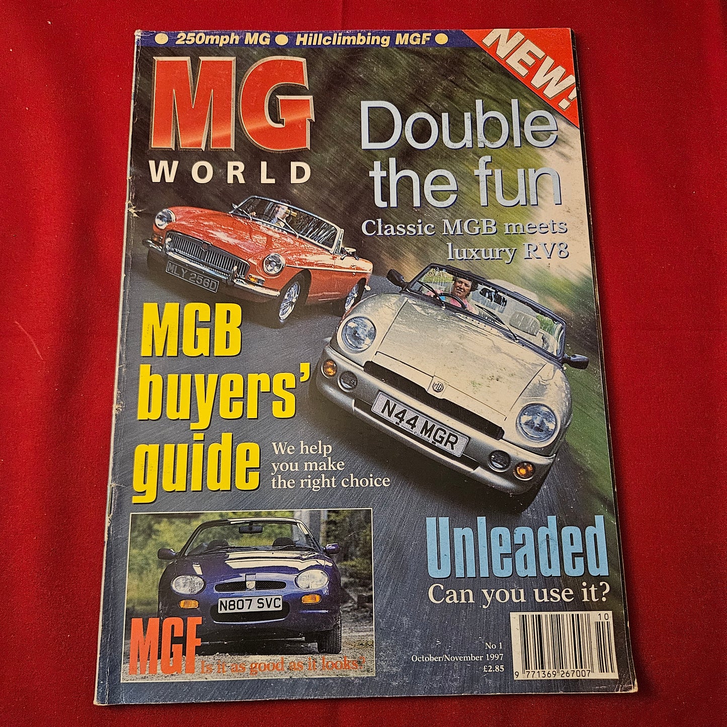 MG World Magazine October/November 1997 (1257) No 1 Classic MGB Luxury RV8 MGF Buyers Guide