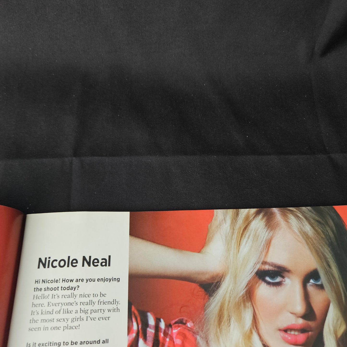 Nuts Magazine 30 December 2011 - 5 January 2012 (1383) Lucy Pinder Holly Peers Emma F Klaudia Laura Badura Glamour Models