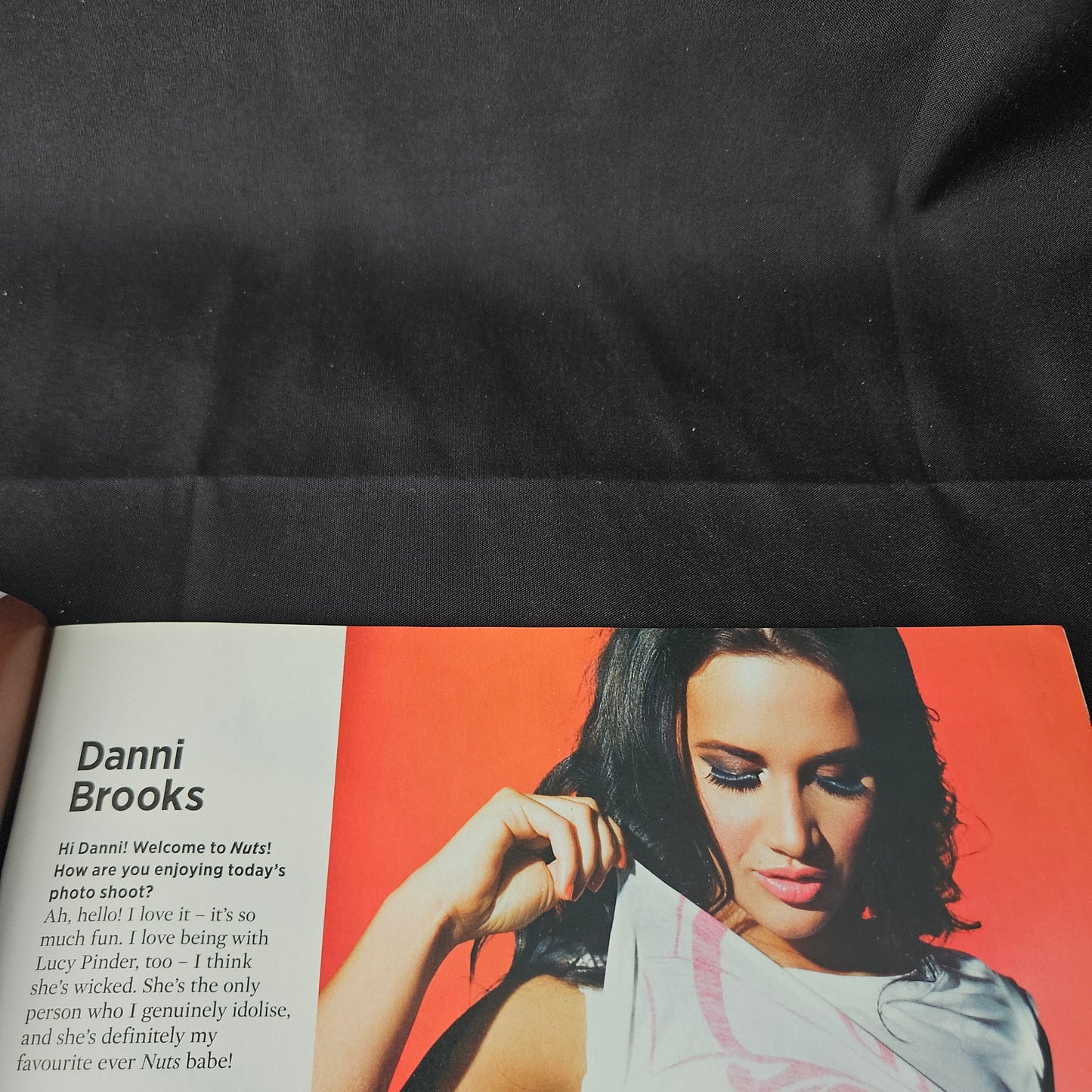 Nuts Magazine 30 December 2011 - 5 January 2012 (1383) Lucy Pinder Holly Peers Emma F Klaudia Laura Badura Glamour Models