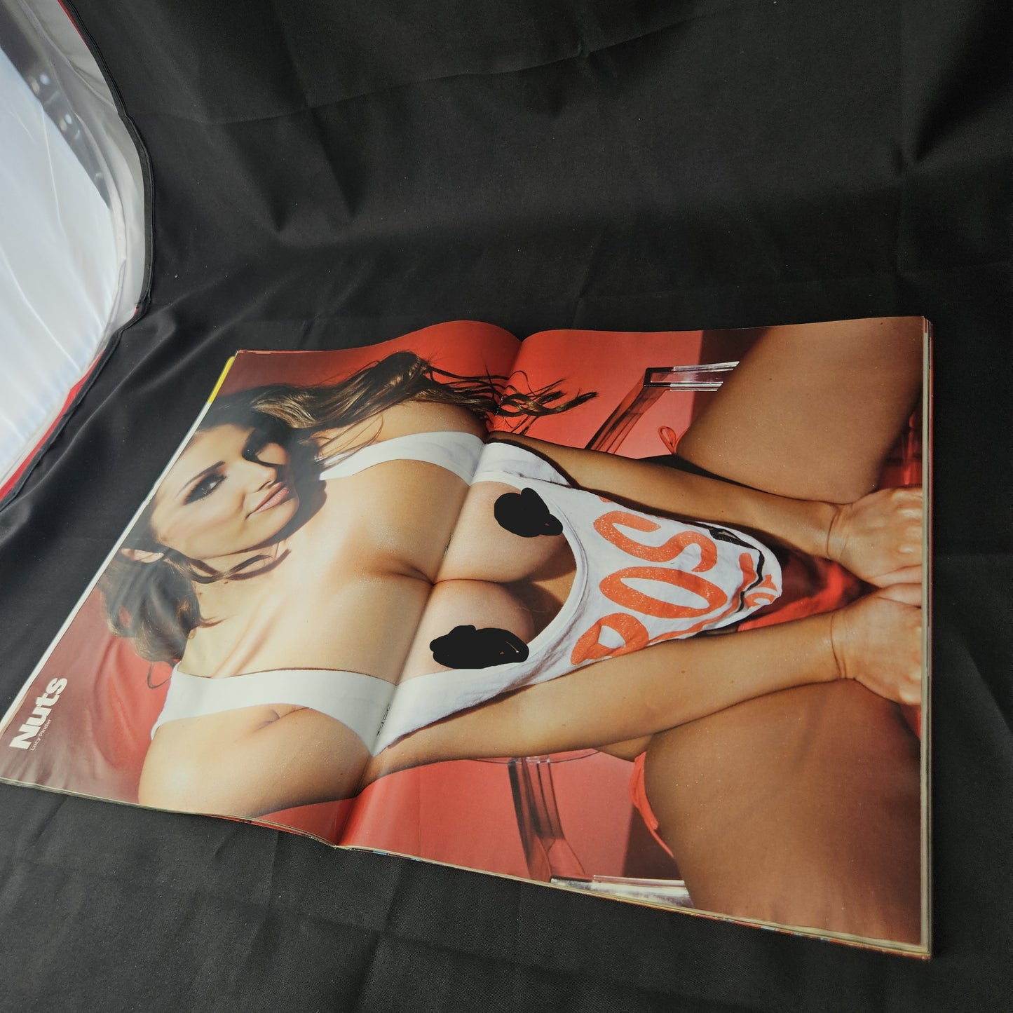 Nuts Magazine 30 December 2011 - 5 January 2012 (1383) Lucy Pinder Holly Peers Emma F Klaudia Laura Badura Glamour Models