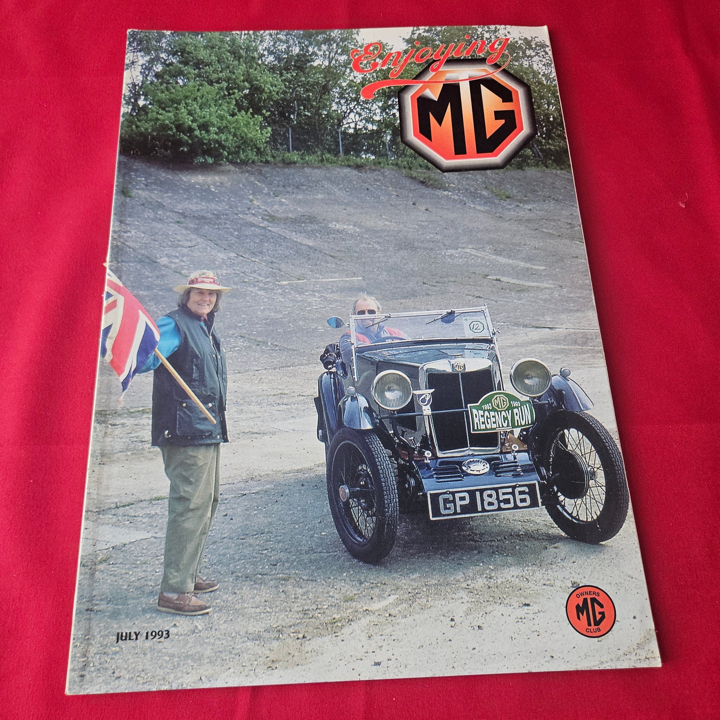 Enjoying MG Magazine July 1993 (1424) MG Regency Run MG RV8 MG Maestro M Type EX182 Replica