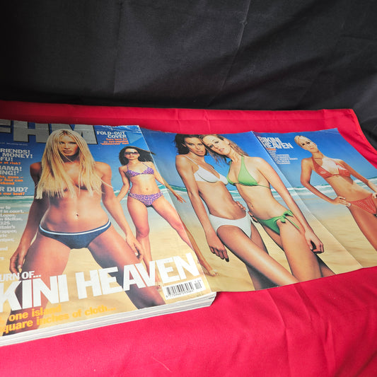 FHM Magazine November 2001 Tara Reid Lisa Left Eye Lopes Fold-Out Cover (1451)