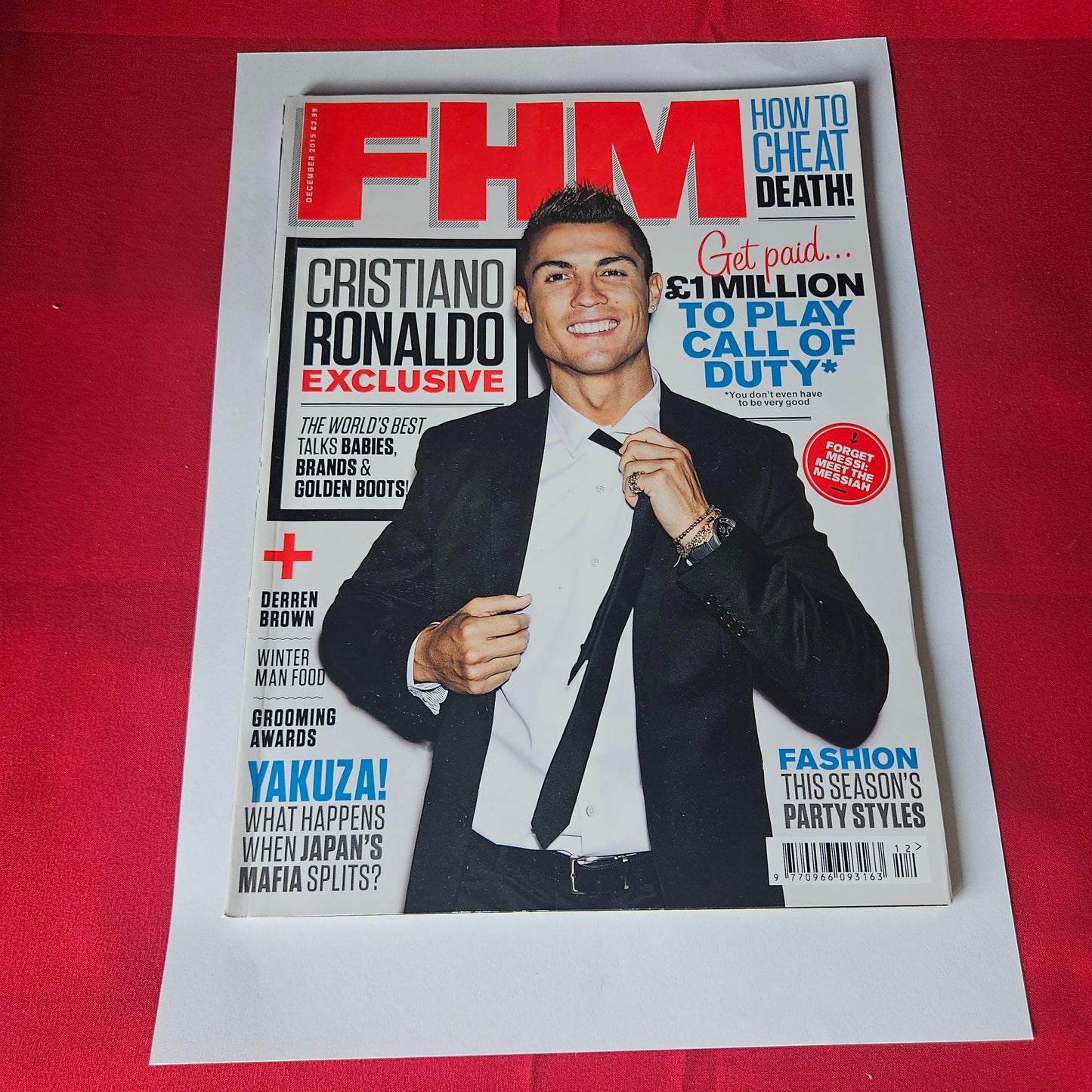FHM Magazine December 2015 Cristiano Ronaldo Carly Baker Derren Brown SKU 1484