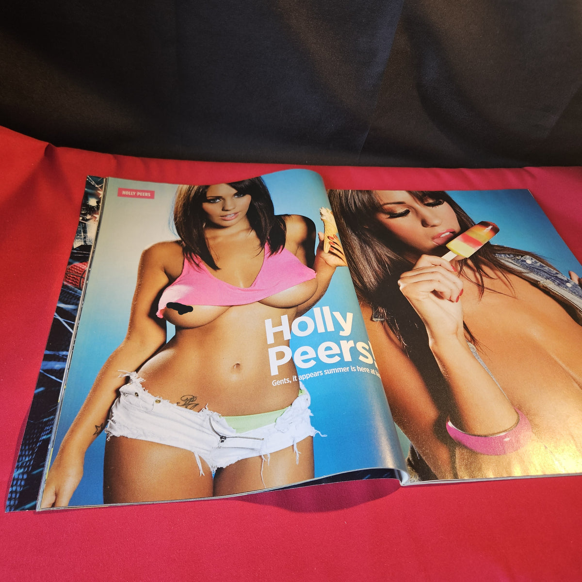 Nuts Magazine 6-12 July 2012 Holly Hagan Jessica-Jane Clement Holly Peers SKU 1521
