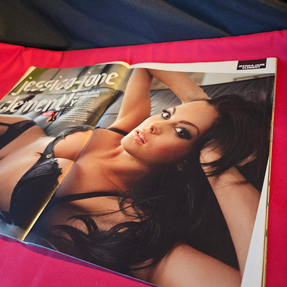 Nuts Magazine 1-7 April 2011 Jessica-Jane Clement Emma Frain SKU 1538