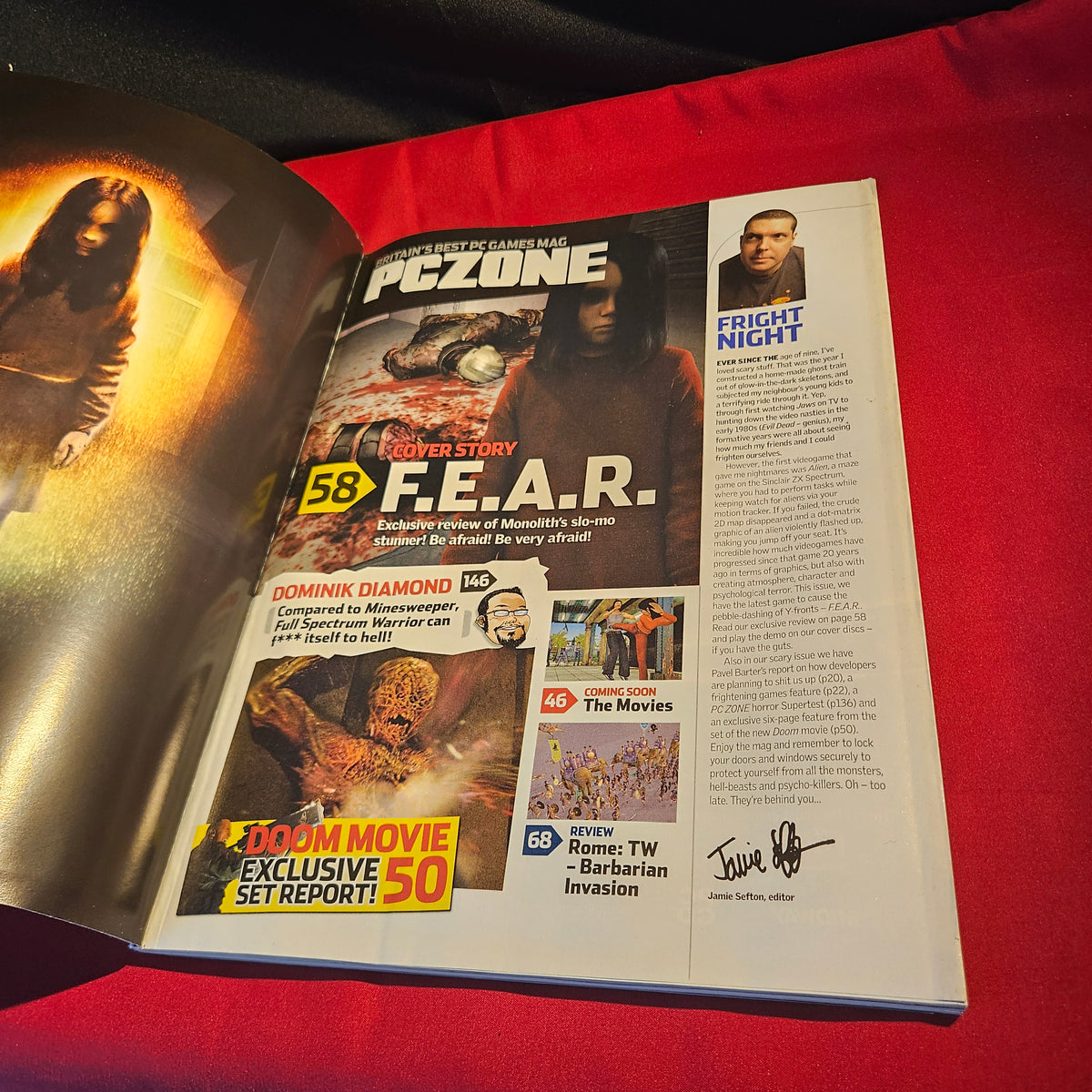 PC Zone Magazine November 2005 Issue 160 F.E.A.R. Call of Duty 2 SKU 1572