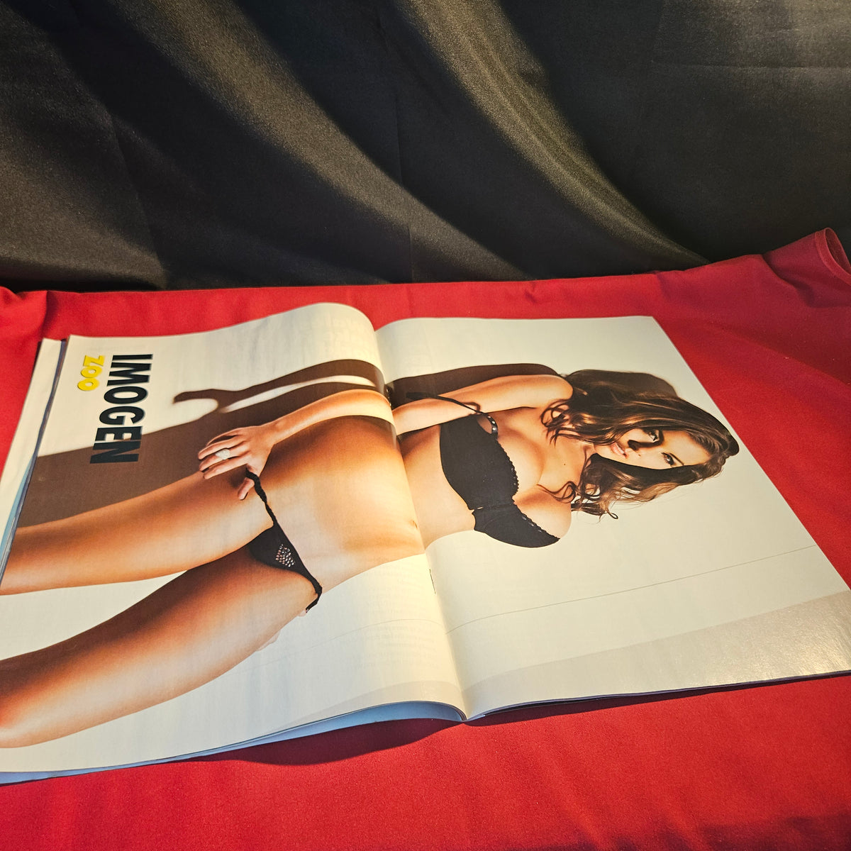 Zoo Magazine 11-17 June 2010 No 323 Imogen Thomas Big Brother World Cup 1573